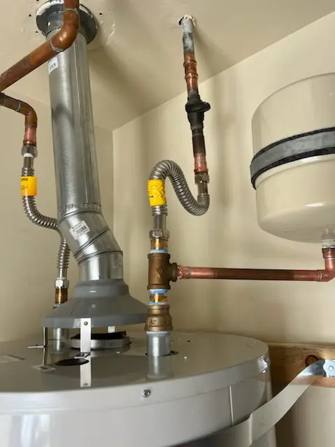 Water heater installation and plumbing repair in Shadowmoss